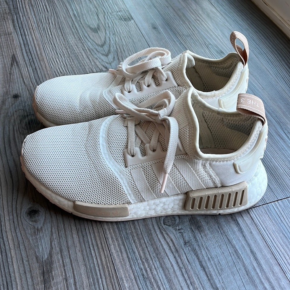 Women’s Adidas sneakers